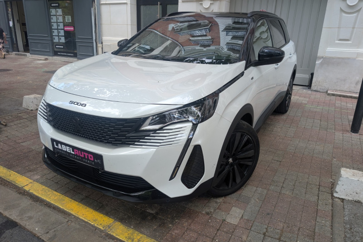 PEUGEOT 5008