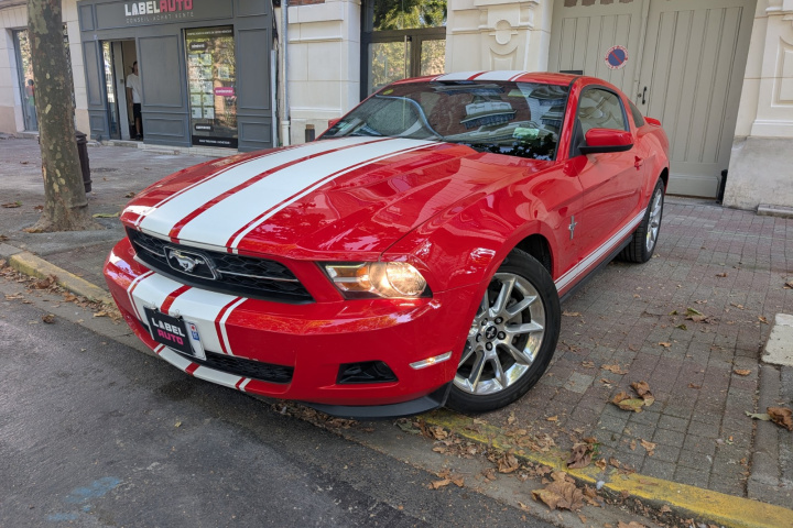 FORD MUSTANG FASTBACK