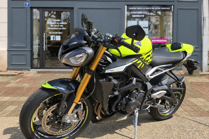TRIUMPH STREET TRIPLE 765 RS