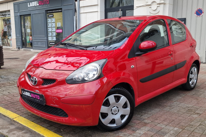 TOYOTA AYGO