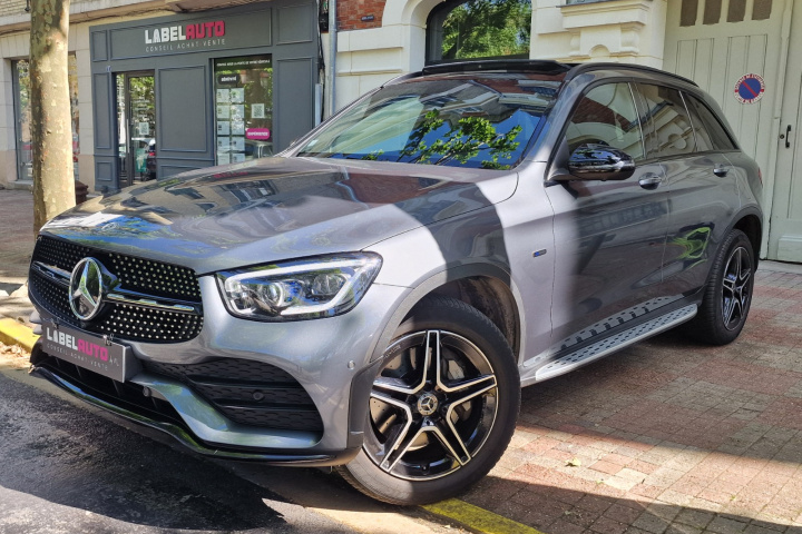 MERCEDES GLC