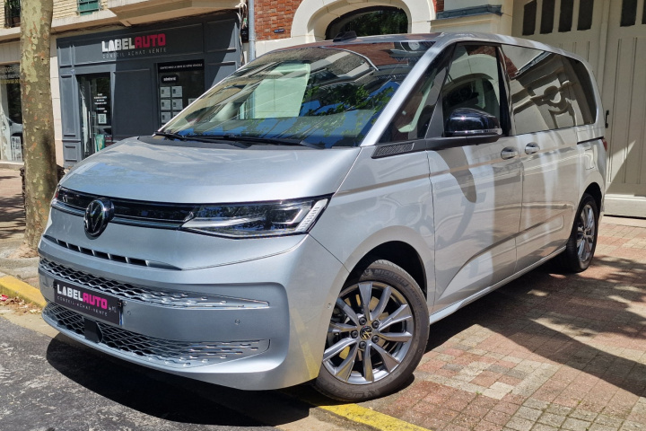 VOLKSWAGEN MULTIVAN