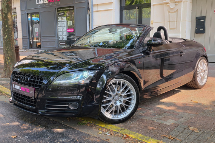 AUDI TT ROADSTER