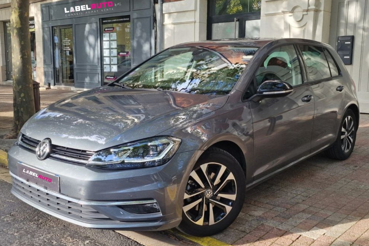 VOLKSWAGEN GOLF